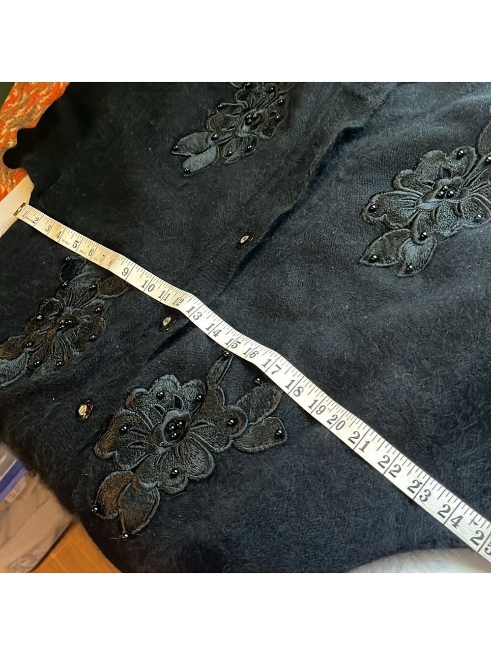 Vintage elegant cardigan Sweater Angora with Embroidered floral Details - Picture 8 of 10